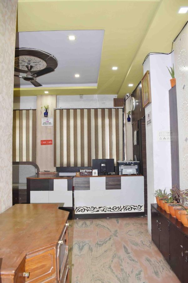 Hotel Mrk Варанасі Екстер'єр фото