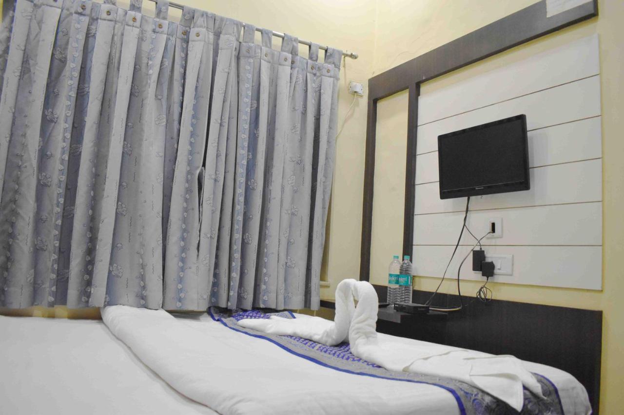Hotel Mrk Варанасі Екстер'єр фото