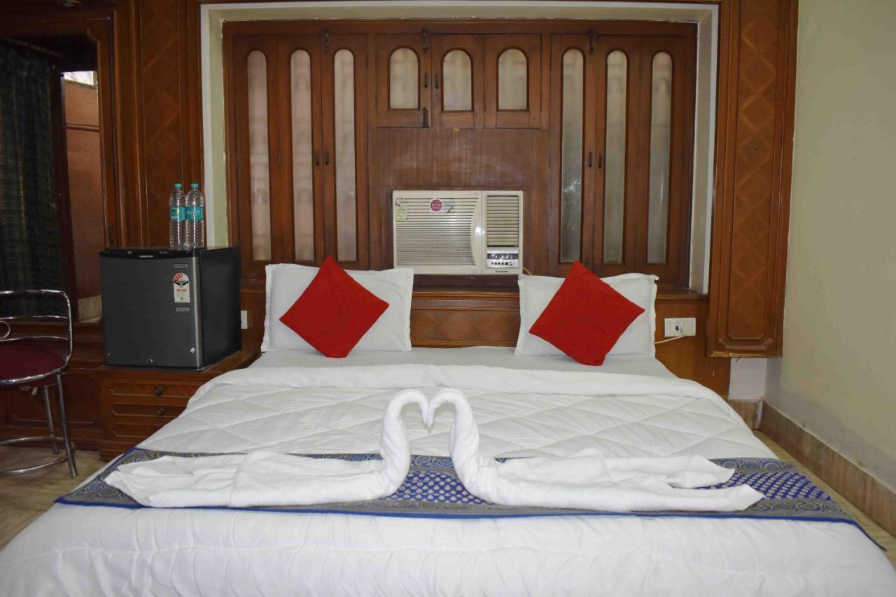 Hotel Mrk Варанасі Екстер'єр фото